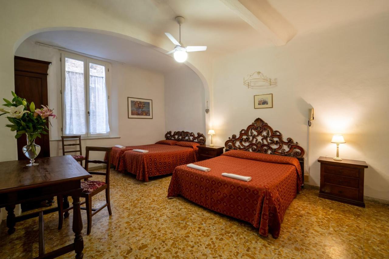 Tre Donzelle Hotel *